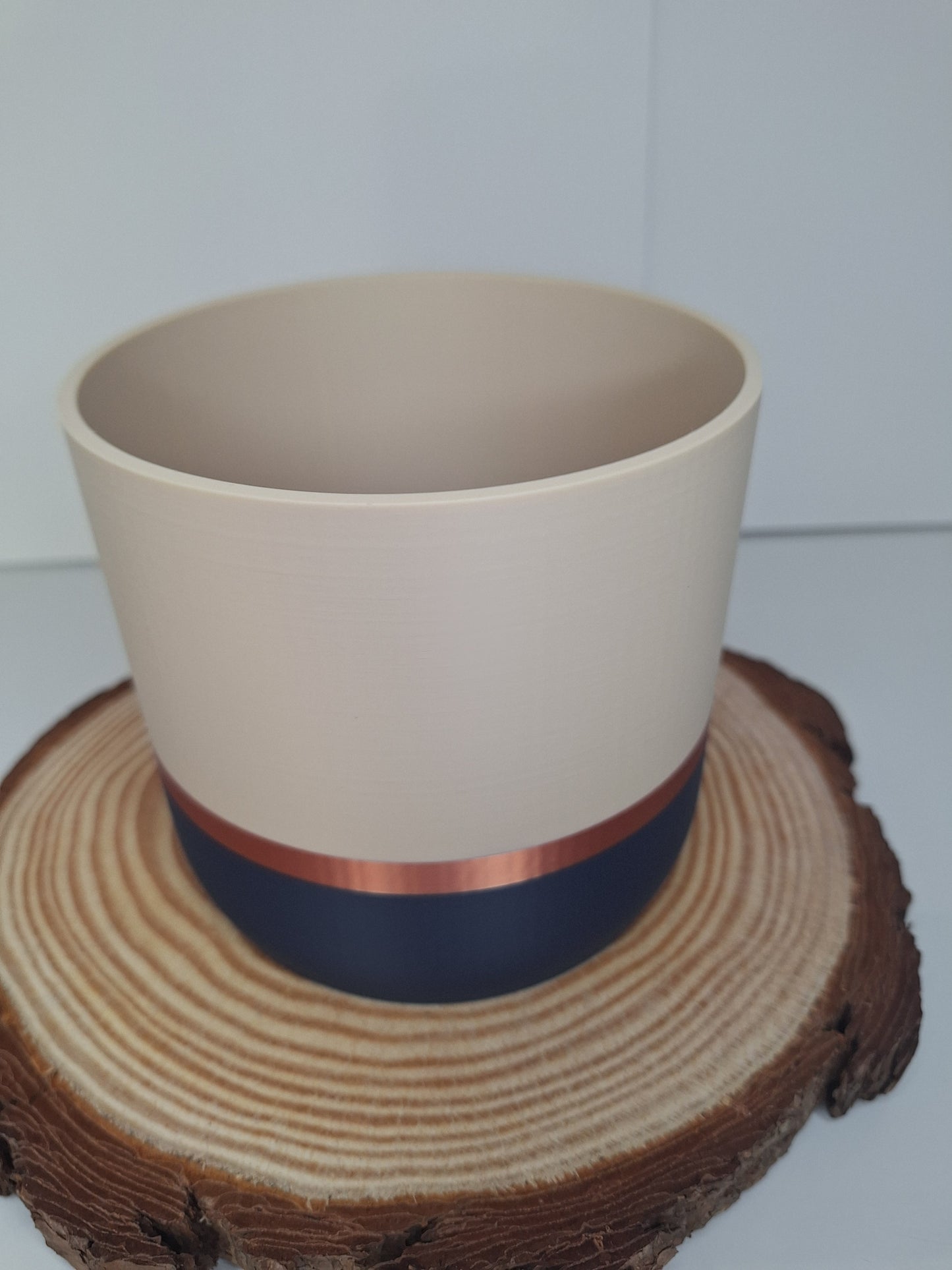 Tuscany plant pot