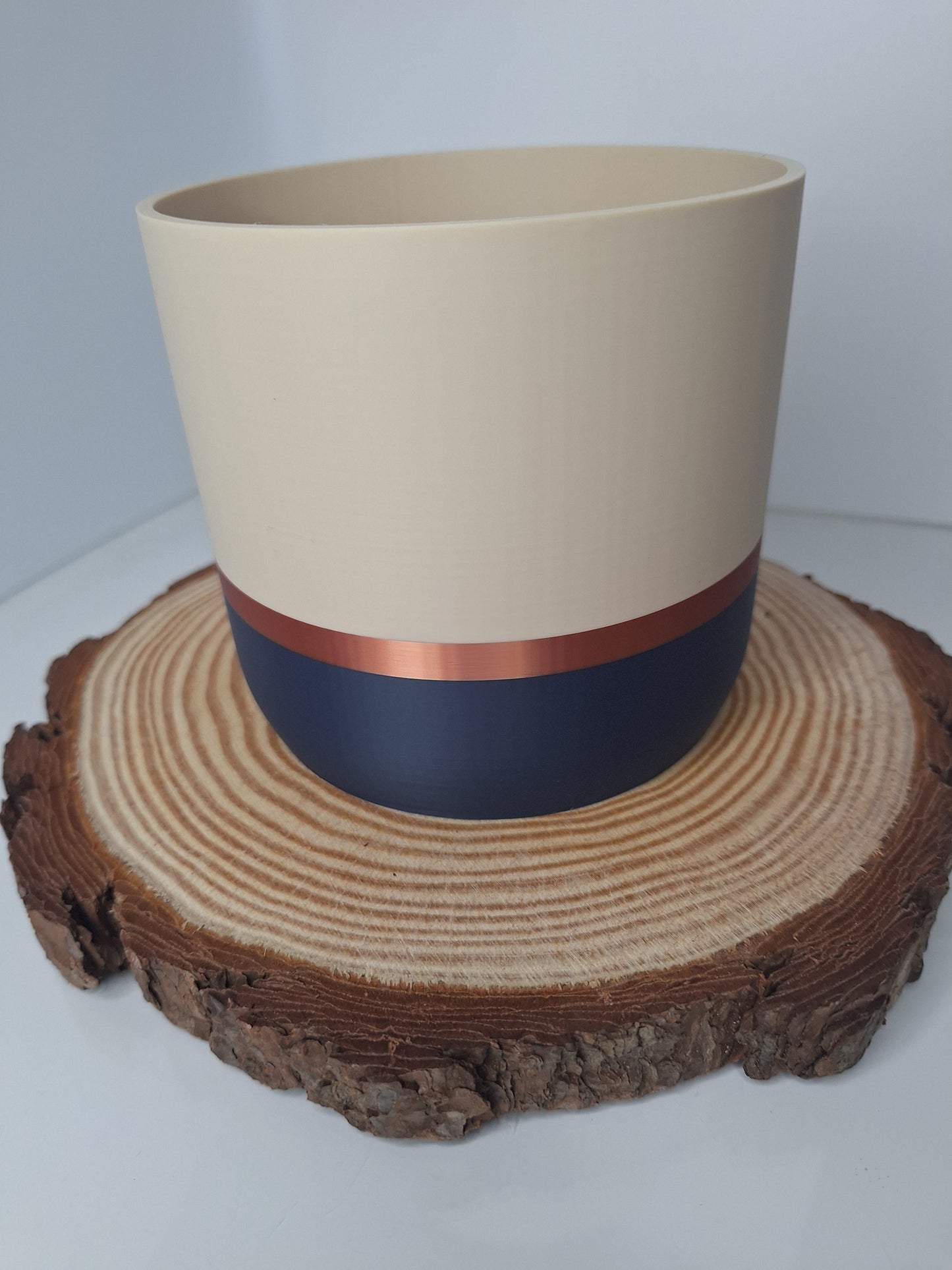 Tuscany plant pot