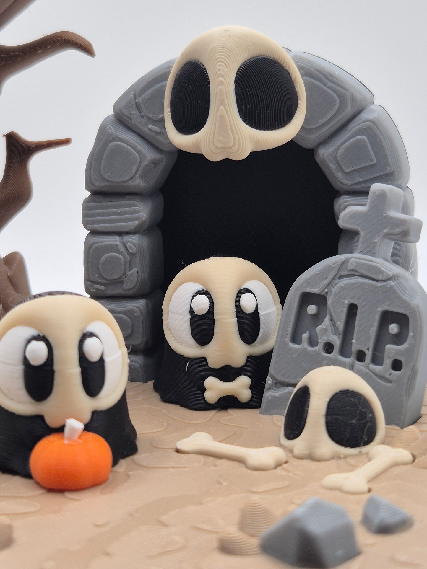 3D printed Halloween graveyard and ghost set