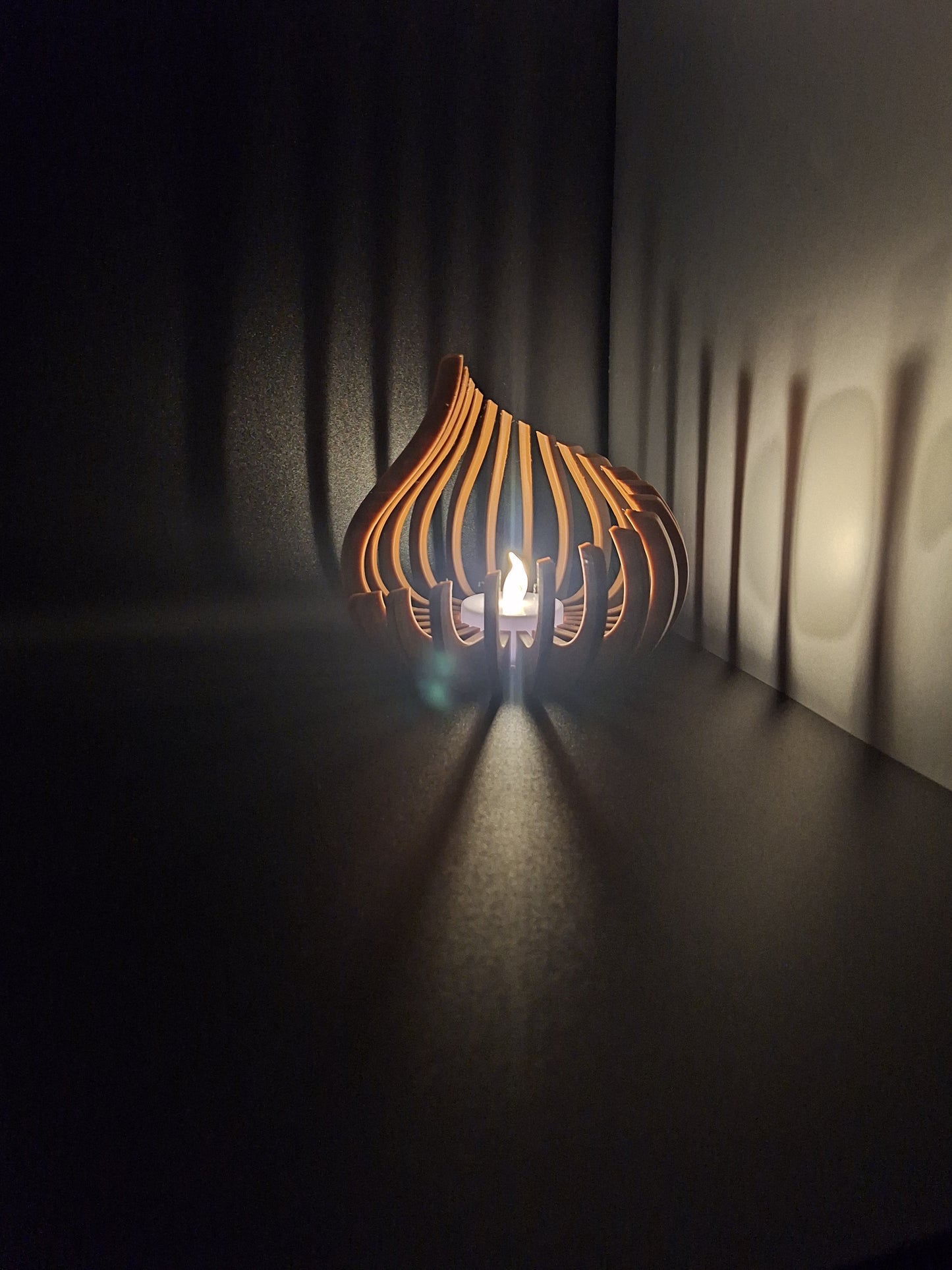 3d printed flame tea light holder, curved holder, housewarming gift