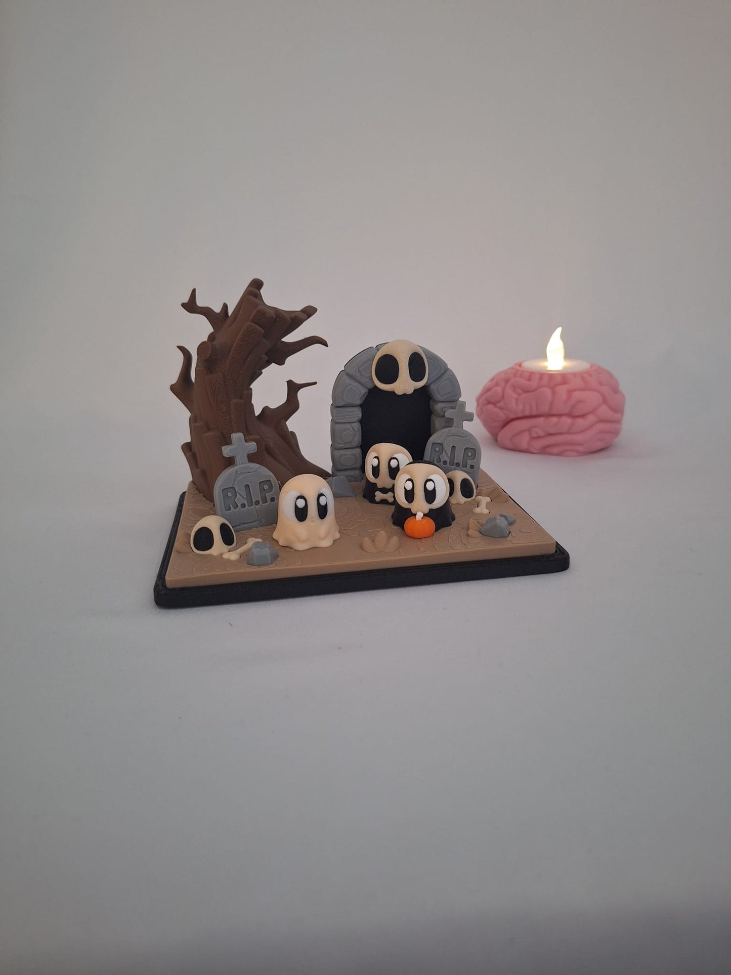 3D printed Halloween graveyard and ghost set
