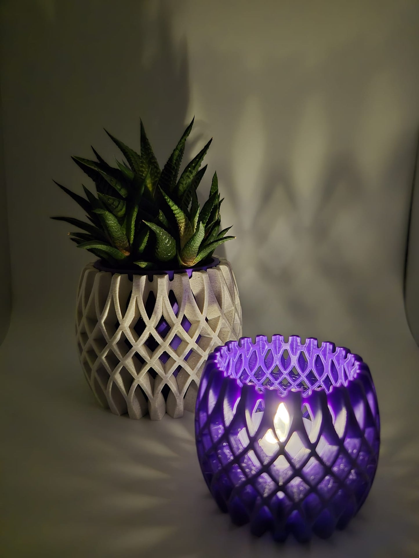 Modern 3D Printed Plant Pot  Tea Light Holder Set  Marble Plum  Red Insert