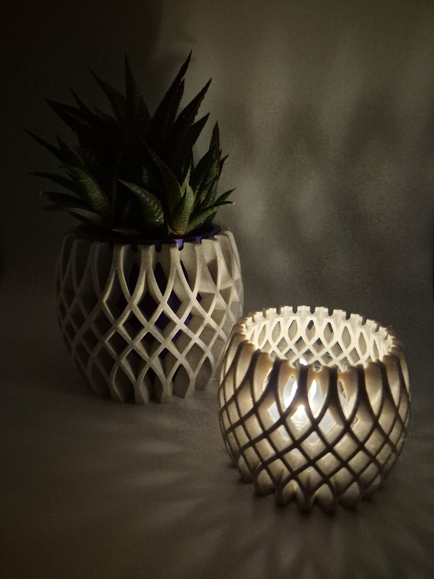 Modern 3D Printed Plant Pot  Tea Light Holder Set  Marble Plum  Red Insert